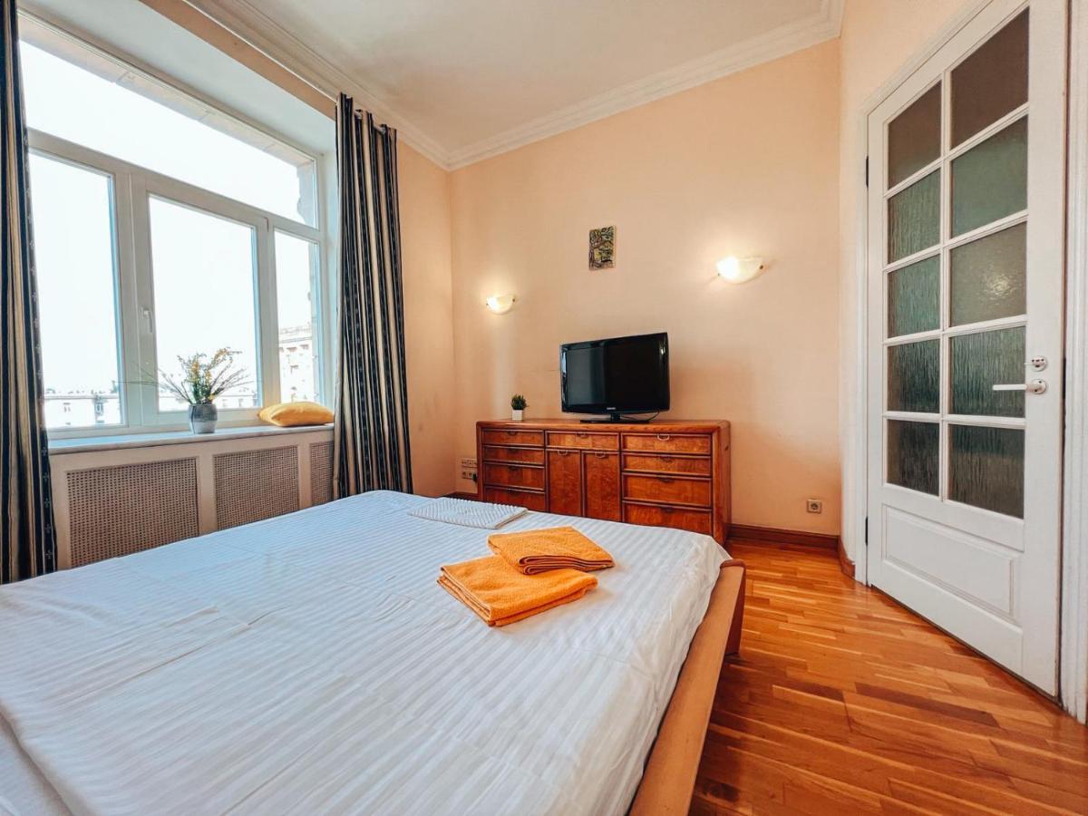 Apartments Rentals Ukraine on Kreshchatik Kiew Exterior foto
