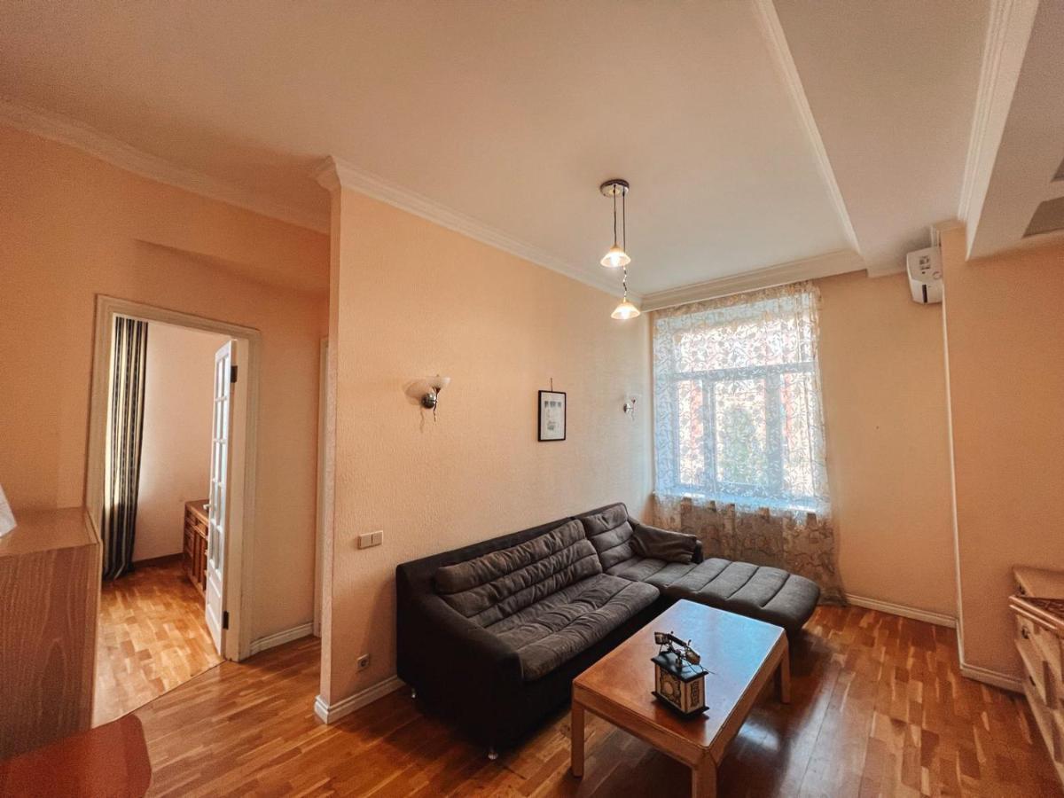 Apartments Rentals Ukraine on Kreshchatik Kiew Exterior foto